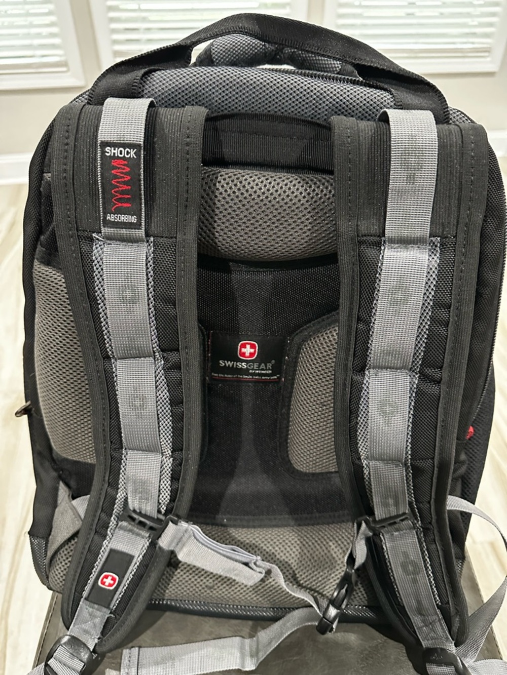 SwissGear Black and Gray Laptop Backpack - Durable Men’s Travel Bag/ Preowned - Picture 3 of 9